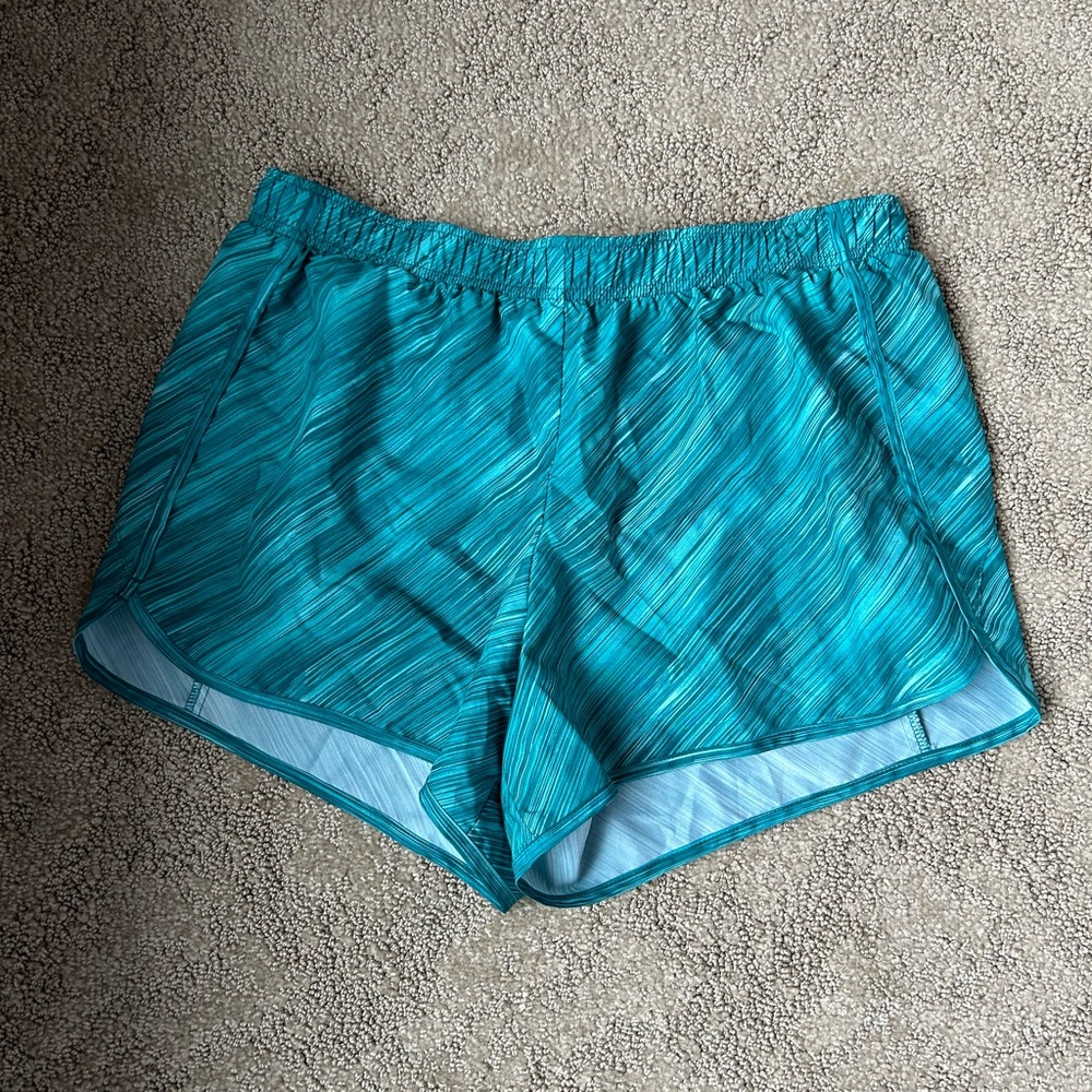 Women's Size L Athletic shorts
